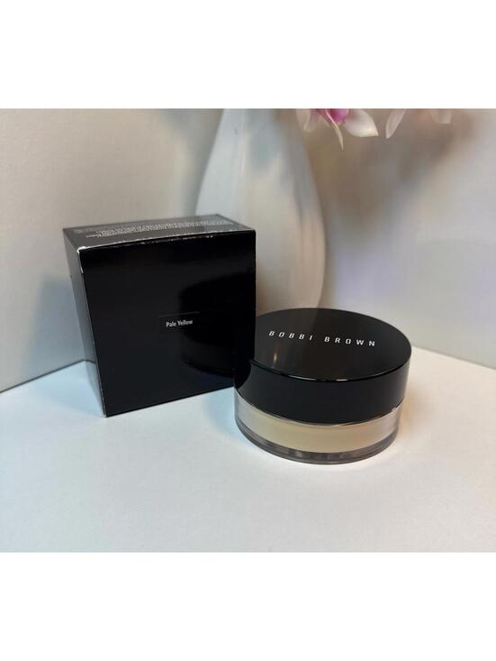Bobbi Brown Other - BOBBI BROWN Sheer Finish Loose Powder-Pale Yellow